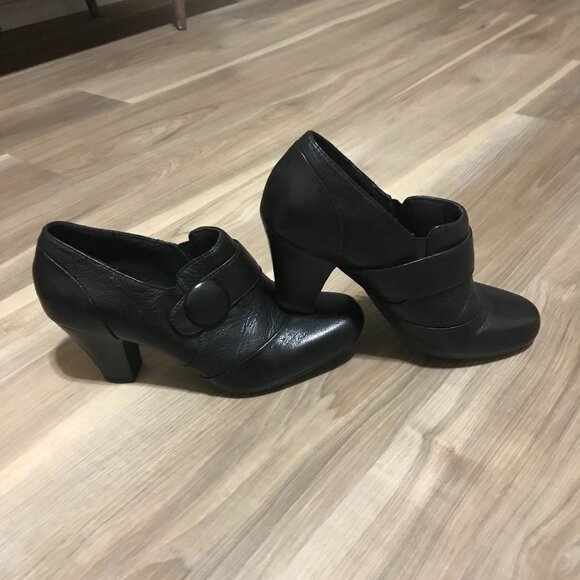 Clarks Ladies Black Leather Shoes Size 7 - Picture 5 of 6